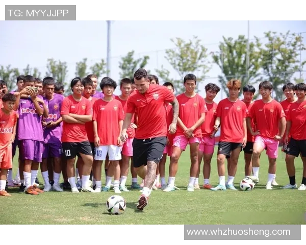 现代足球五大球星争霸 谁将成为未来的传奇之王